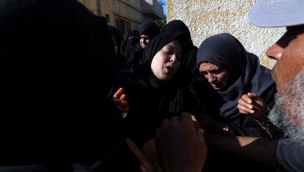 palesztin asszonyok nők sírnak gyász temetés 620x350
